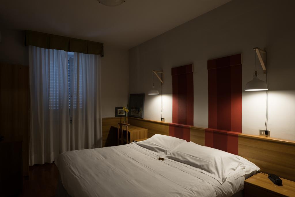 Hotel Colomba Florens Exteriör bild