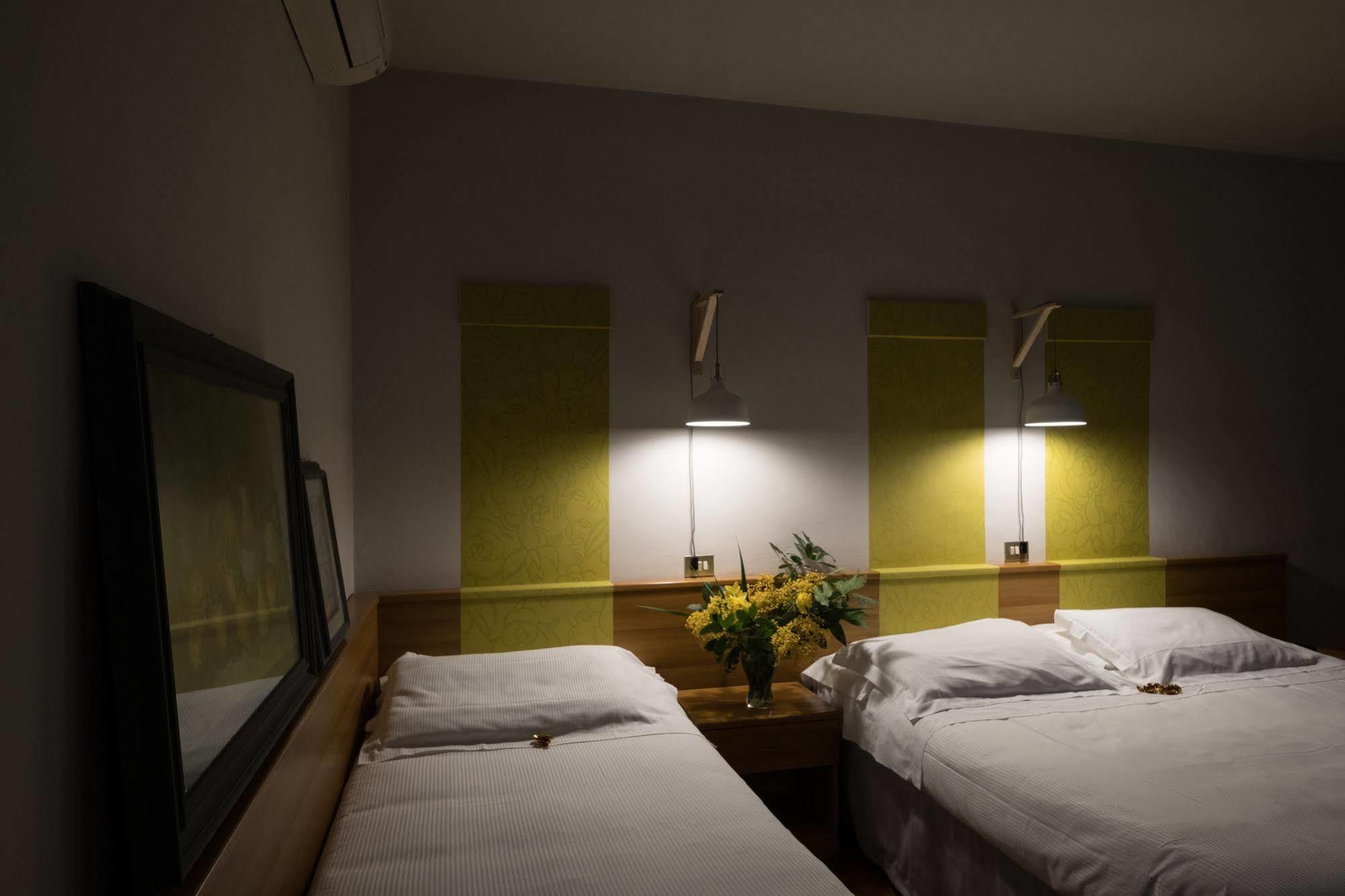 Hotel Colomba Florens Exteriör bild